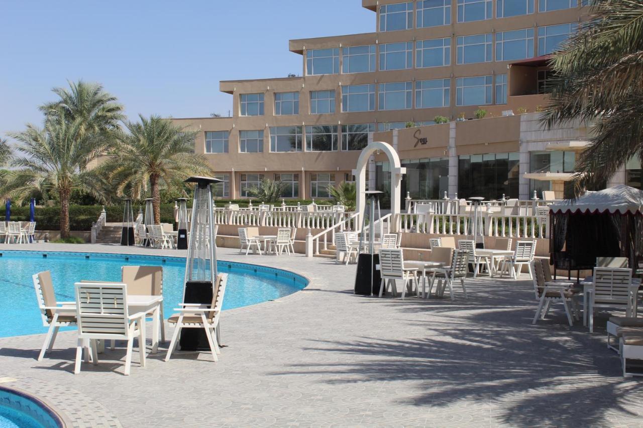 Al Salam Grand Hotel & Resort Al Buraimi Esterno foto