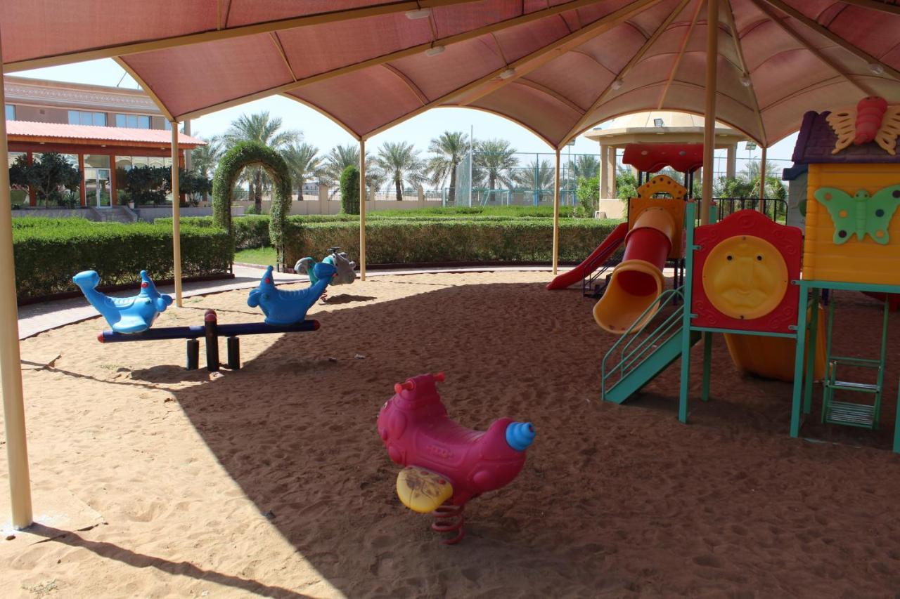 Al Salam Grand Hotel & Resort Al Buraimi Esterno foto