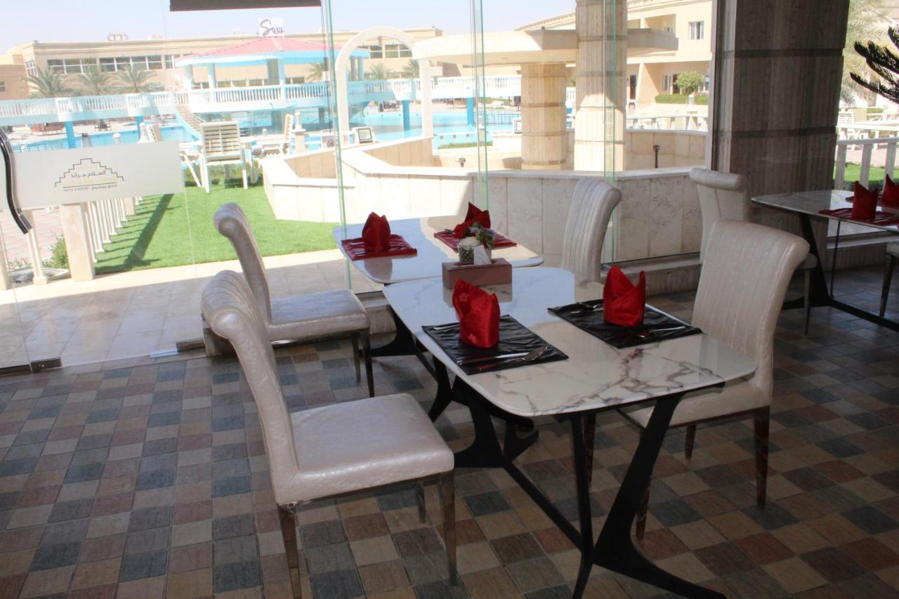 Al Salam Grand Hotel & Resort Al Buraimi Esterno foto